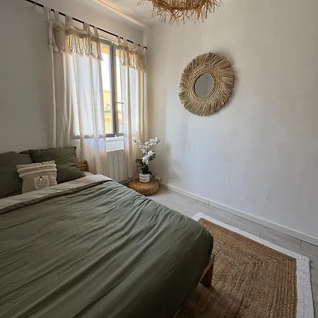 T3 De Charme, Traversant Et Agreable A Vivre Тулон